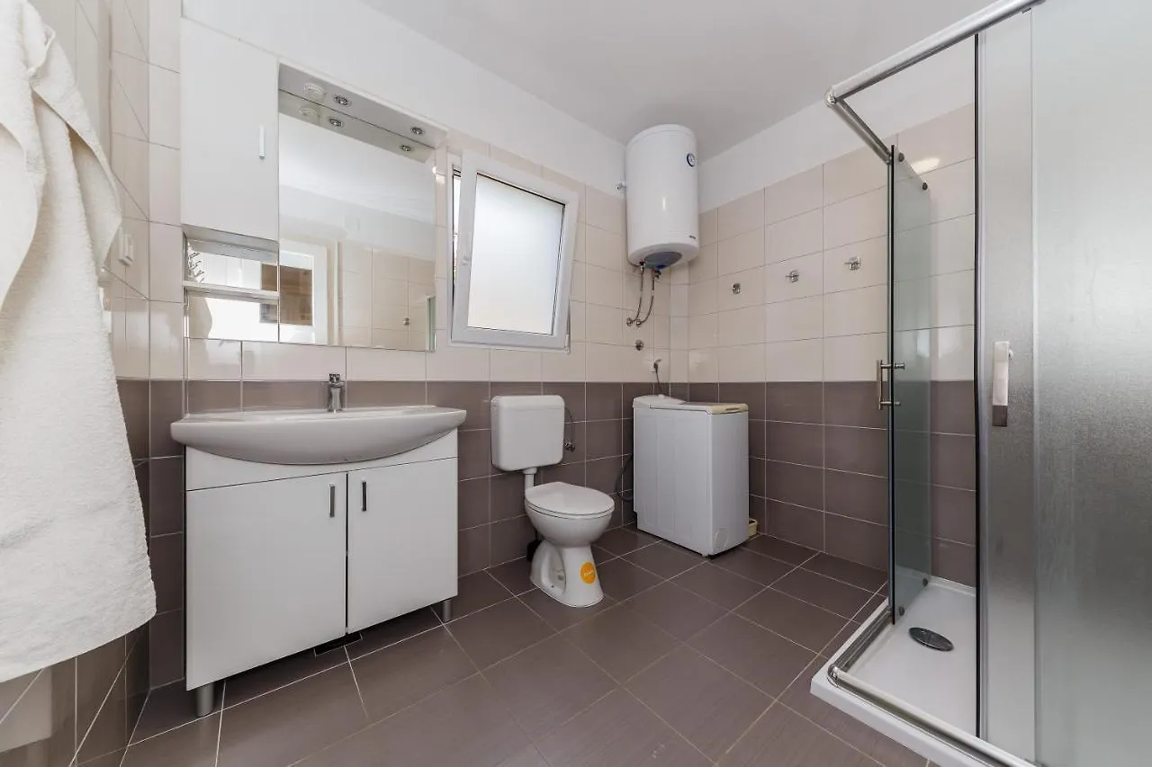 IV Felicita Hotel Kastela 0*,