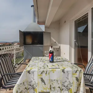 Appartement Lena, Kaštela