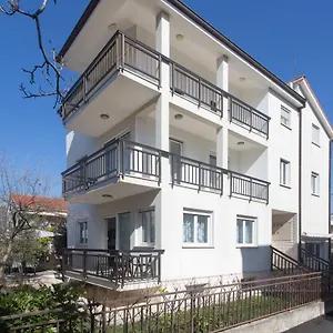 Japeri Kaštela